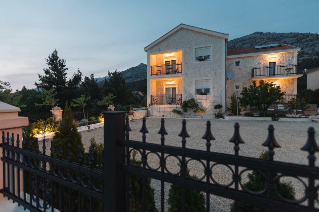 Hedon-Stone Apartman Stari Grad Kültér fotó