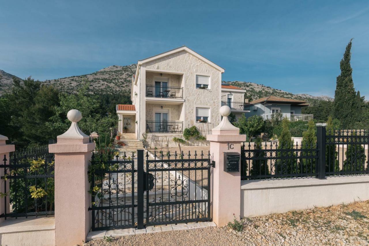 Hedon-Stone Apartman Stari Grad Kültér fotó