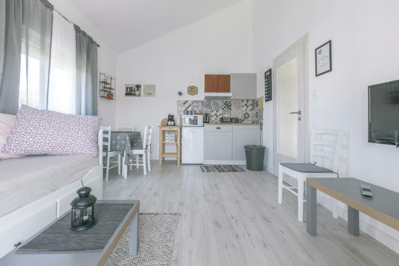Hedon-Stone Apartman Stari Grad Kültér fotó